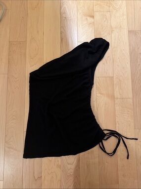 Lioness One-Shoulder Black Side-Tie Tank